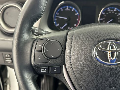 Used 2016 Toyota RAV4 XLE AWD/4WD image 24