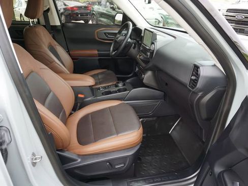 Used 2023 Ford Bronco Sport Badlands w/ Premium Package image 3