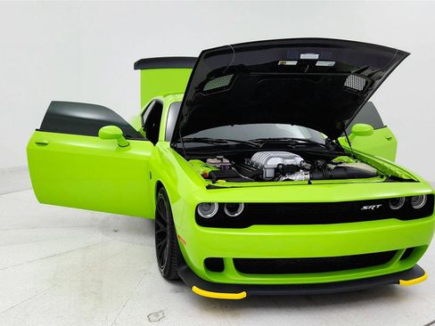Used 2015 Dodge Challenger SRT Hellcat image 22