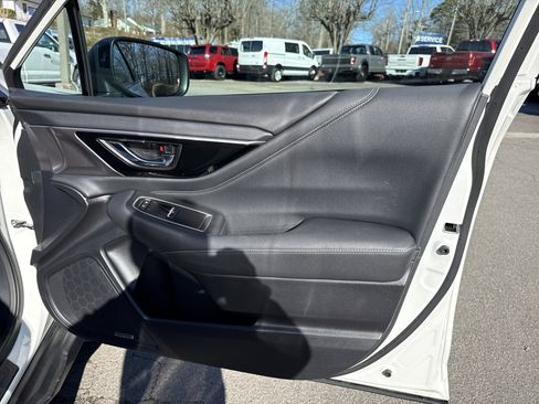 Used 2023 Subaru Outback Limited image 34