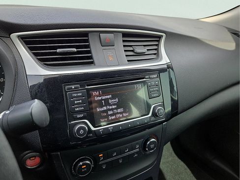 Used 2017 Nissan Sentra SR w/ SR Midnight Edition image 16