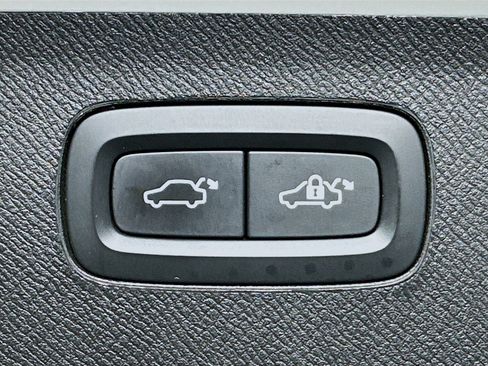 Used 2020 Volvo XC90 T8 Inscription w/ Protection Package image 31