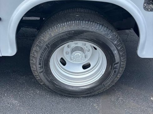 Used 2015 Ford F350 XL w/ Power Equipment Group RWD image 10