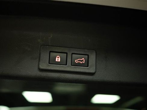 Used 2023 Subaru Ascent Limited AWD/4WD image 8
