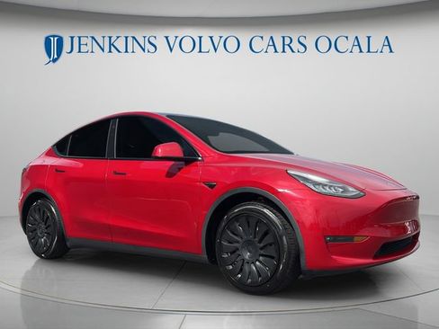 Used 2021 Tesla Model Y 2WD image 1