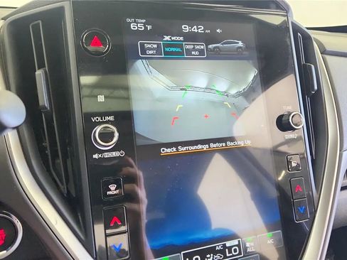 Used 2025 Subaru Crosstrek 2.5i Premium AWD/4WD image 30