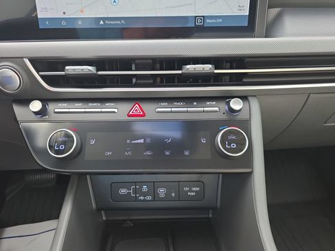 Certified 2025 Hyundai Sonata SEL FWD image 25