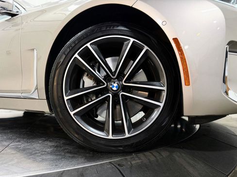 Used 2021 BMW 750i xDrive image 12