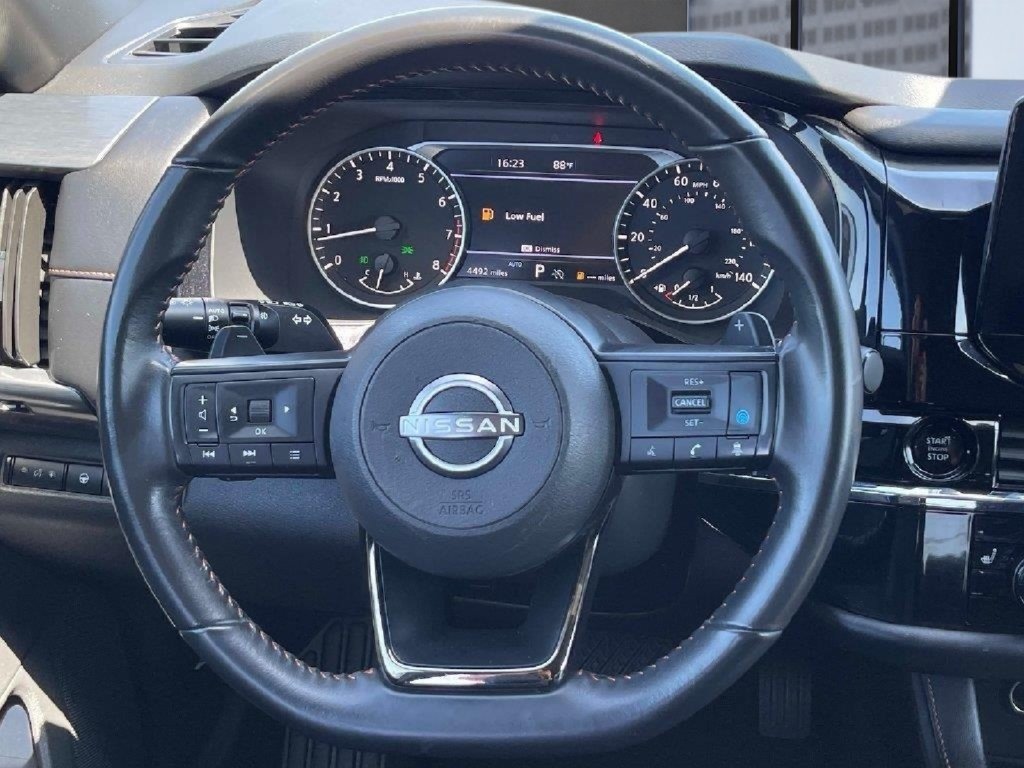 Used 2025 Nissan Pathfinder Rock Creek AWD/4WD image 12