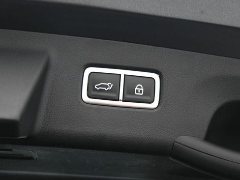 Used 2023 Kia Sorento SX image 54