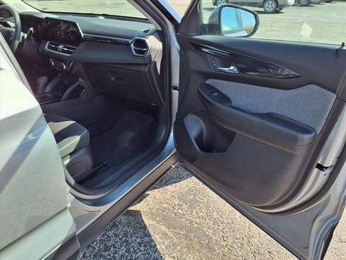 Used 2025 Chevrolet TrailBlazer LT image 76