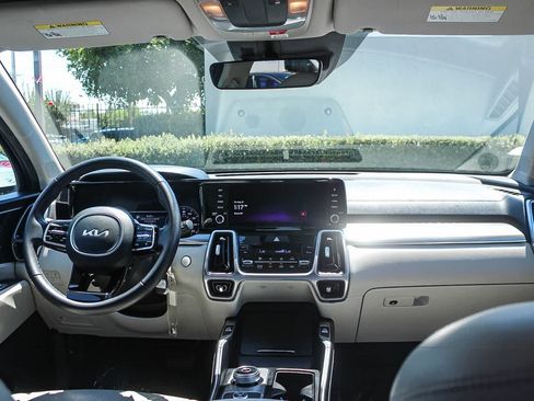 Used 2023 Kia Sorento EX FWD image 16