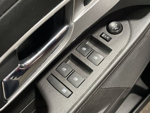 Used 2016 Chevrolet Equinox LT w/ Convenience Package image 8