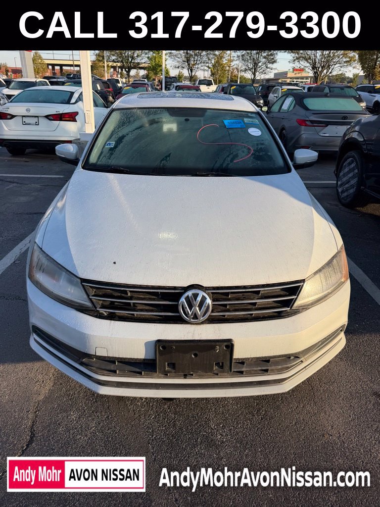 Used 2017 Volkswagen Jetta SE FWD image 2