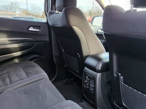 Used 2022 Dodge Durango SXT image 32