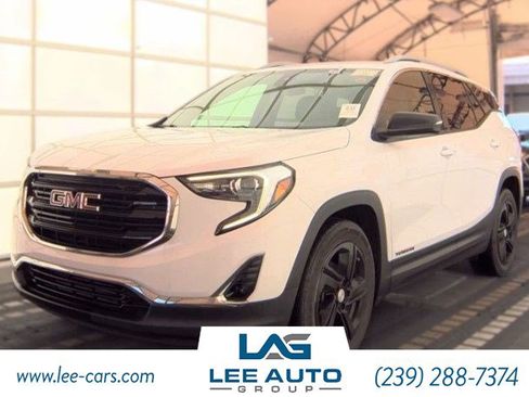 Used 2021 GMC Terrain SLT FWD image 3