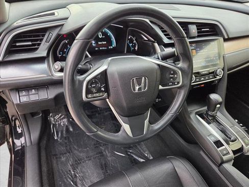 Used 2016 Honda Civic Touring image 10