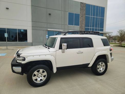 Used 2012 Toyota FJ Cruiser 4WD w/ Convenience Pkg image 32
