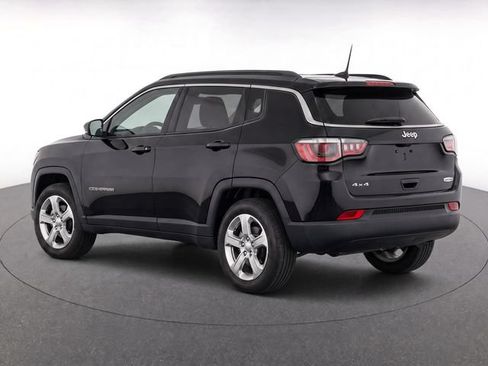 Used 2024 Jeep Compass Latitude AWD/4WD image 7