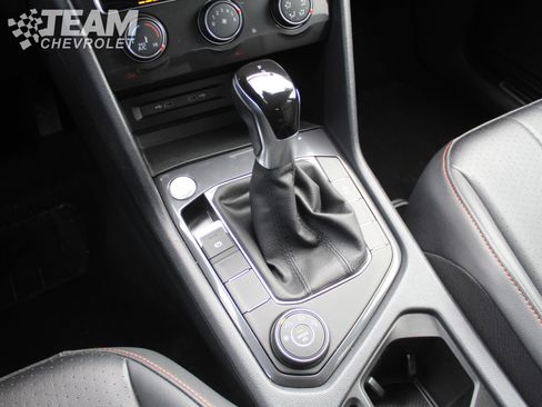 Used 2024 Volkswagen Tiguan Wolfsburg Edition image 18