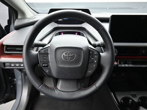 Used 2024 Toyota Prius Prime XSE image 15