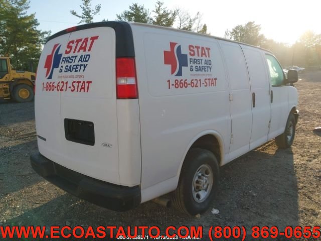 Used 2020 Chevrolet Express 2500 RWD image 2