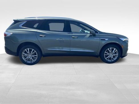 Used 2023 Buick Enclave Essence w/ Experience Buick Package AWD/4WD image 7