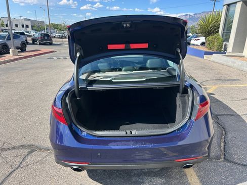Used 2017 Alfa Romeo Giulia Ti RWD image 29