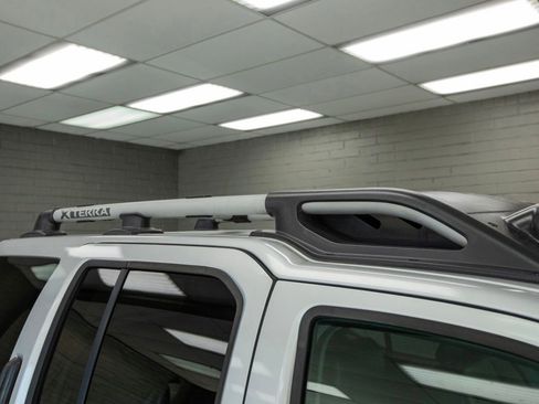 Used 2011 Nissan Xterra PRO-4X w/ Pro-4x Leather Pkg AWD/4WD image 8