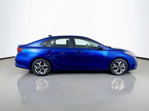 Used 2019 Kia Forte LXS FWD image 4