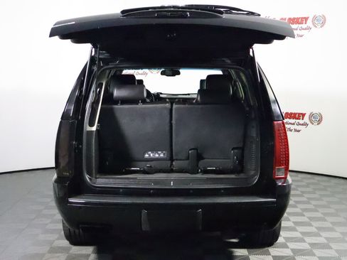 Used 2012 Cadillac Escalade Platinum AWD/4WD image 9