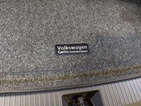 New 2026 Volkswagen Tiguan SEL R-Line AWD/4WD image 28