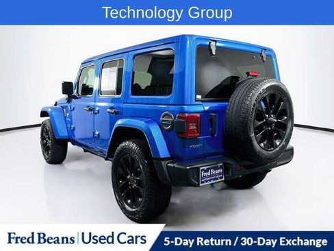 Certified 2024 Jeep Wrangler Unlimited Sahara w/ Technology Group AWD/4WD image 6