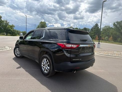 Used 2018 Chevrolet Traverse LT AWD/4WD image 3