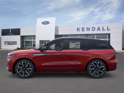 New 2026 Lincoln Nautilus Reserve image 3