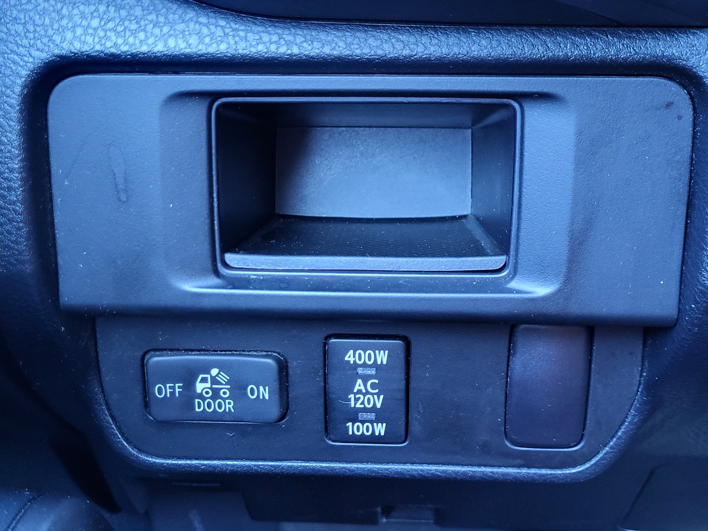Used 2016 Toyota Tacoma TRD Off-Road w/ Towing Package AWD/4WD image 18