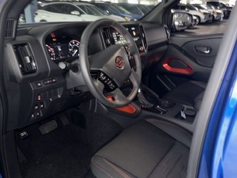 Used 2025 Nissan Frontier PRO-4X image 30
