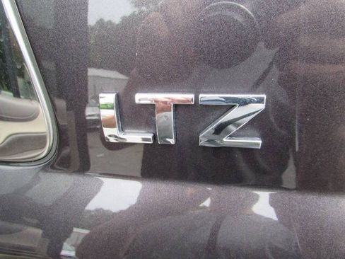 Used 2015 Chevrolet Suburban LTZ AWD/4WD image 15
