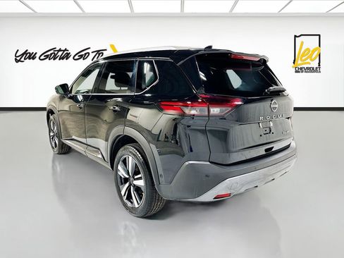 Used 2023 Nissan Rogue SL w/ SL Premium Package image 7