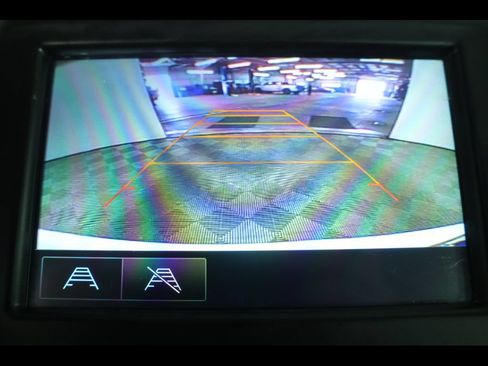 Used 2018 Chevrolet Equinox LS FWD image 18