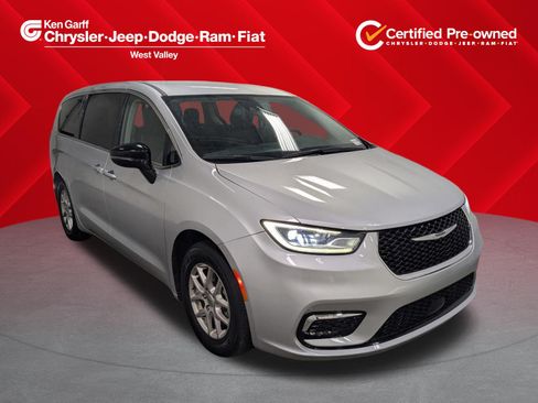 Certified 2024 Chrysler Pacifica Touring-L FWD image 1