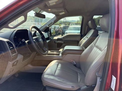 Used 2018 Ford F150 XLT w/ Equipment Group 302A Luxury AWD/4WD image 13