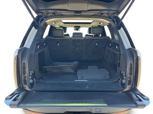 Certified 2023 Land Rover Range Rover SE AWD/4WD image 18