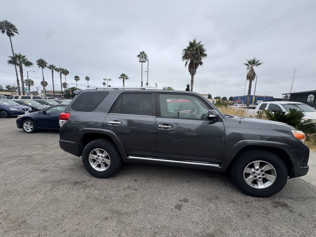 Used 2010 Toyota 4Runner SR5 RWD image 8