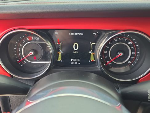 Used 2021 Jeep Wrangler Unlimited Rubicon AWD/4WD image 27