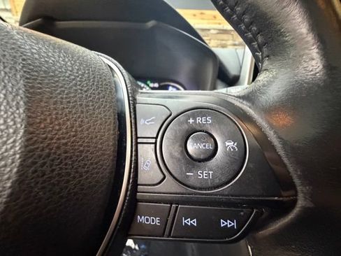 Used 2019 Toyota RAV4 Limited AWD/4WD image 25