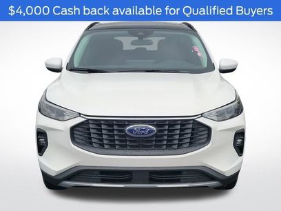 New 2026 Ford Escape SE w/ Class II Trailer Tow Package