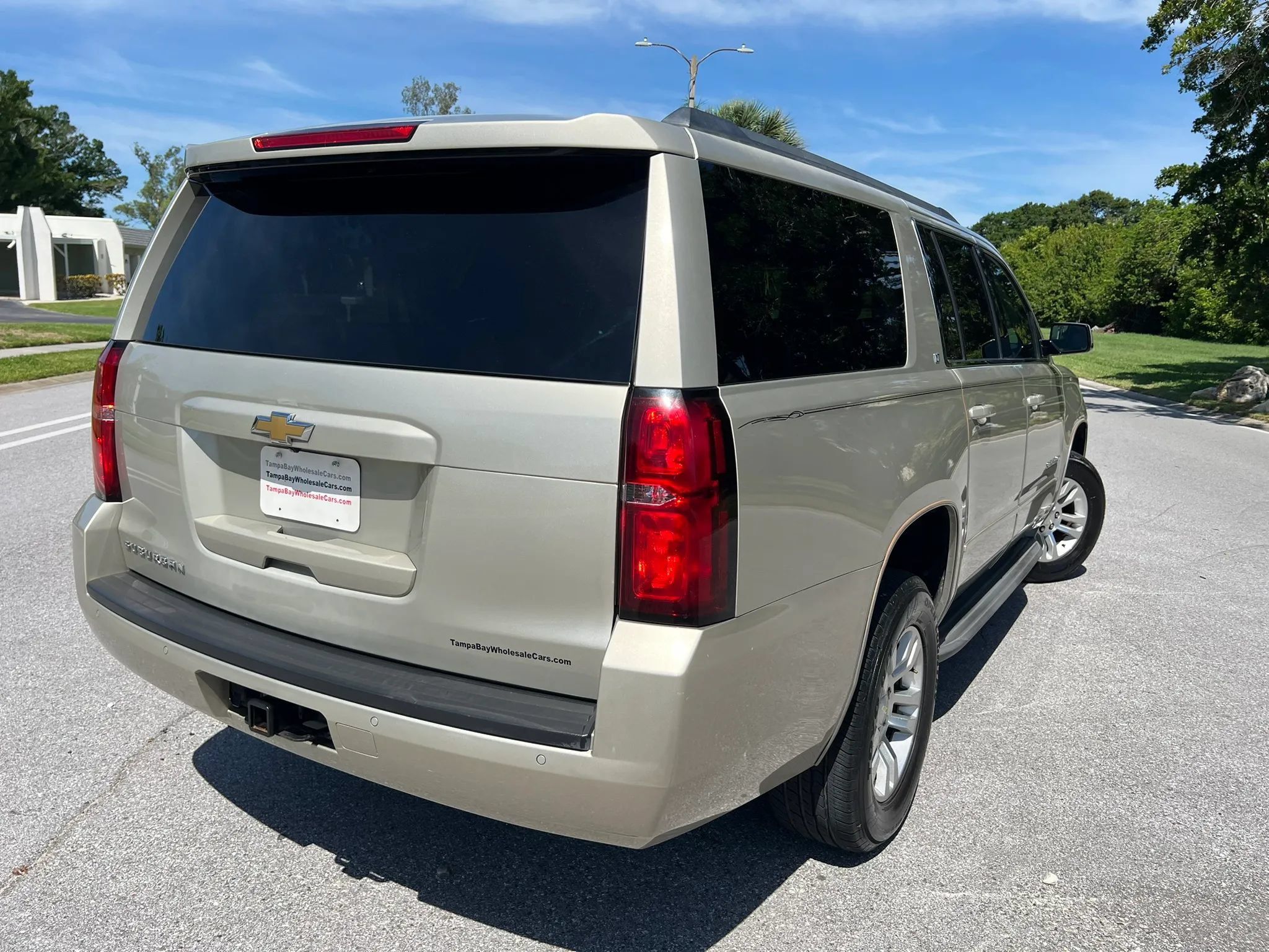Used 2016 Chevrolet Suburban LT RWD image 52