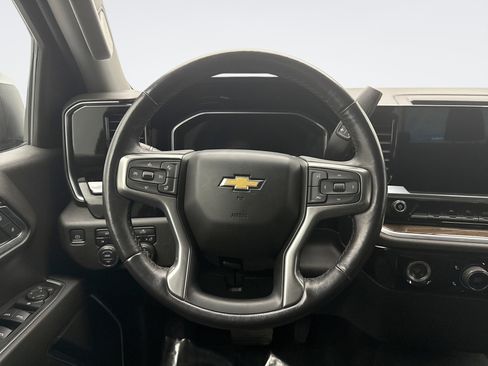 Used 2022 Chevrolet Silverado 1500 LT image 12