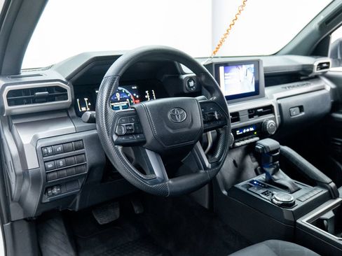 Used 2024 Toyota Tacoma SR5 AWD/4WD image 29